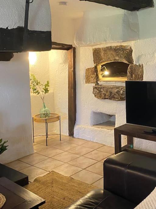 Spacious 1 Bed Home With Shared Pool Champagnac-la-Rivière Exterior photo